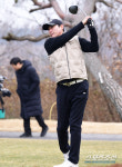 [포토] 강인권 감독 '힘차게 날리는 티샷'