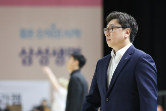 삼성생명에 단독 3위 허용한 하나원큐 김도완 감독, 