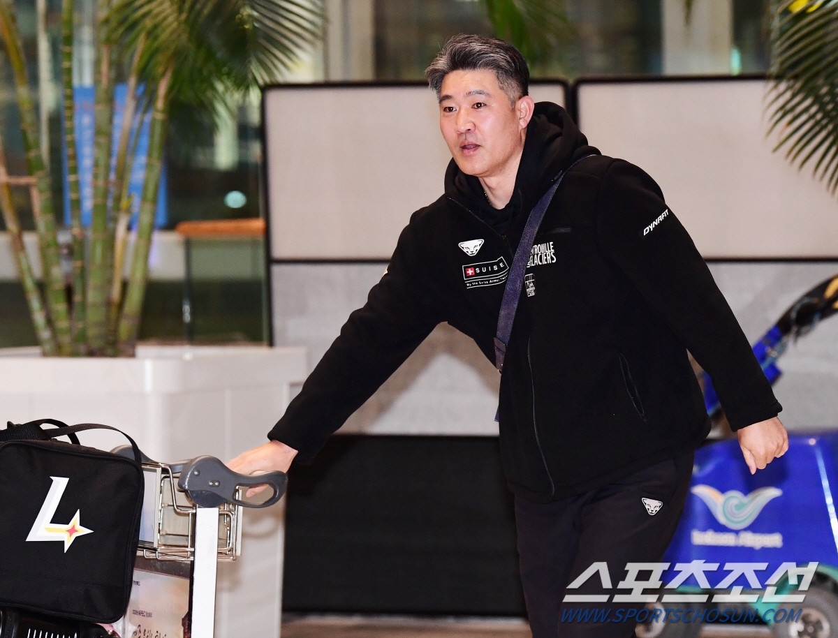 이숭용 감독, SSG 랜더스 스프링캠프 출국 전 인터뷰 진행 및 2025시즌 대비 다짐