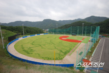 KBO 허구연 총재, 지역 독립야구단과 지역 야구장 활성화 위한 지자체 방문 동분서주