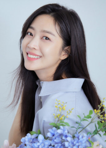[공식] 조보아, 키이스트 출신 매니저 신설 엔터行..엑스와이지 스튜디오 전속계약