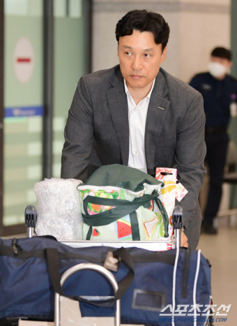 [포토] 1차 전훈 마치고 귀국한 두산 이승엽 감독