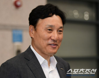 천하의 이승엽이 말을 더듬었다. 
