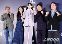 [공식] 파묘 사전 예매 23만장 돌파, 올해 개봉 영화 최고 기록