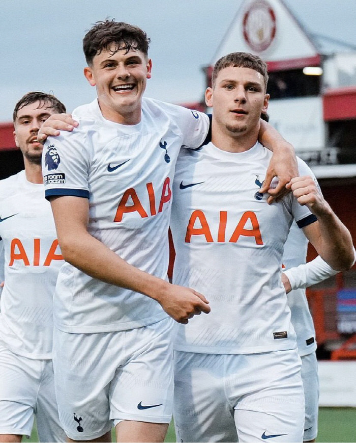 Tottenham, 아스널의 간극을 마주하며 손흥민 후계자 후보 에제 라이벌에 빼앗길 위기