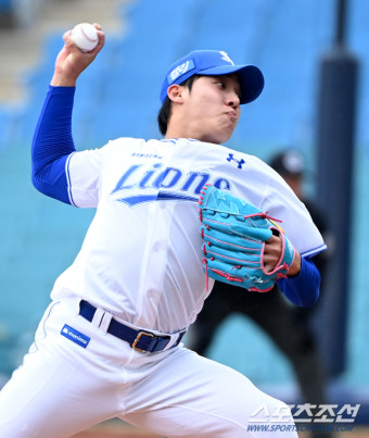 김현수-오스틴 랑데뷰 홈런+필승조 쾌투 LG,삼성에 3-0 승리. 레예스 3실점, 원태인 무실점 희비[대구 리뷰]