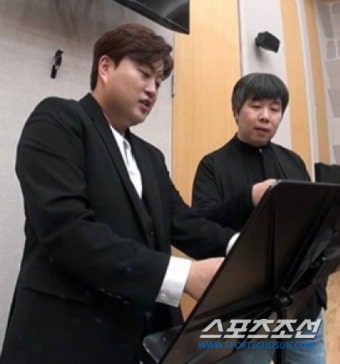 김호중, '더 심포니' 첫 리허설서 19곡 완벽 마스터. 
