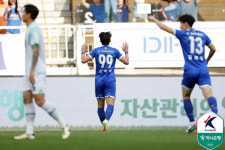 [현장리뷰]빅버드 극장 오픈! 극적골 수원 삼성, 최하위 김포 2대1 제압 3연승+2위