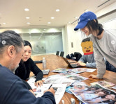 뉴진스, 버블검 MV 2천만뷰+日거장 협업…어른들 싸움에도 이상無 [SC이슈]