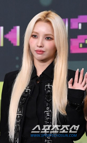 [공식](여자)아이들 소연, 활동 잠정 중단 