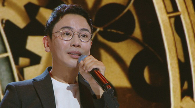 박명수, 강인한 코미디언 이미지 깨고 강연 포기...나는 아마추어 고백(A shocking news that Park Myung-soo, a veteran comedian, gives up his speech during the recording of MBCs program Speakers after 32 years of comedic career, declaring Im not going to do it! and confessing, Ive never taken a break even for a week.)