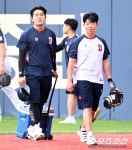 [포토] 김택연, 아이스 박스와 함께