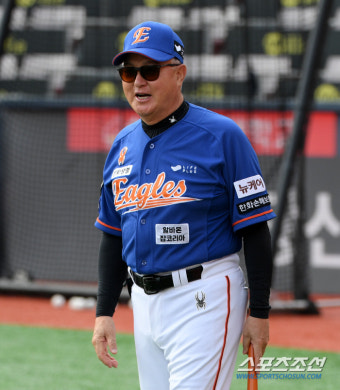 [포토] 5연승 한화 김경문 감독 '