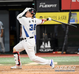 불볕더위가 살렸다? 10G .324...처음보단 낫네 20년차 슬로스타터 향한 기대감도 쑥쑥[광주 초점]