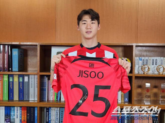 'EPL 최초 韓 센터백' 19살 최고 유망주 김지수, 데뷔 보인다...한국 대역사 쓸까
