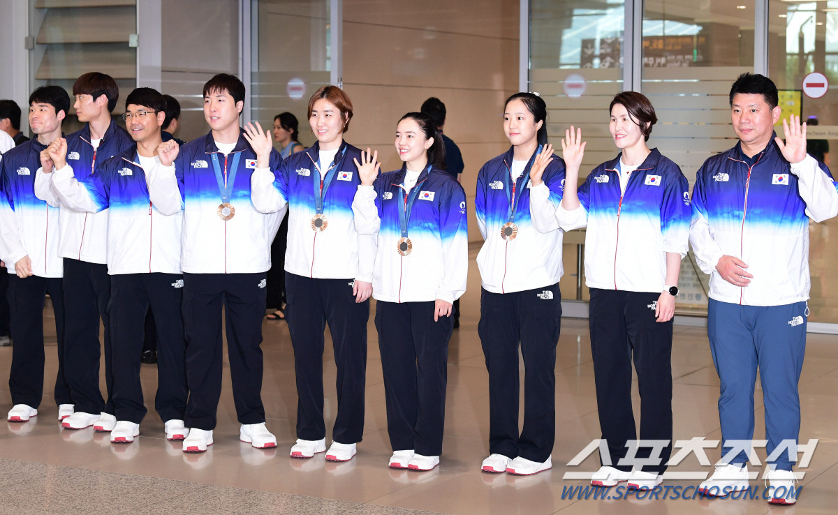 한국 탁구 대표팀, 2025 ITTF 세계선수권대회에서 멀티 메달 획득 후 귀국