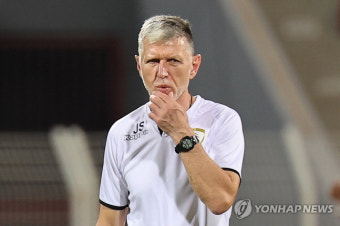 '홍명보호 첫 승 제물' 오만, 월드컵 3차 예선 2경기만에 '감독 교체'...실하비 '경질' 자베르 '선임'