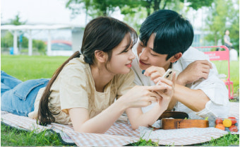정해인정소민, 동반 출국→비밀 데이트 포착...또 '열애설' 나겠네 ('엄친아')