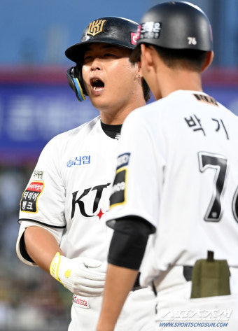 [포토] 1타점 적시타 강백호, 득점이 필요해!