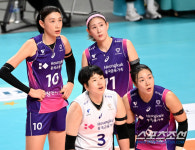 [포토] 김연경-김수지, 넷터치 아냐?