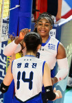 2세트 먼저 내줬지만…현대건설은 달라! 모마+양효진 40득점 합작 도로공사에 역스윕 대역전극 [김천리뷰]