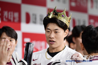 김도영 견줄 특급 3루수, 비FA 연봉 1위 보상 받았다…