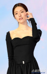 [포토] 하영, 가녀린 미모로 하트