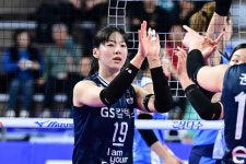 실전만한 연습은 없다 실바 42득점! GS칼텍스, 146분+풀세트 혈투 끝에 시즌 첫 2연승…기업은행 6연패 침몰, 4R 전패 위기 [화성리뷰]