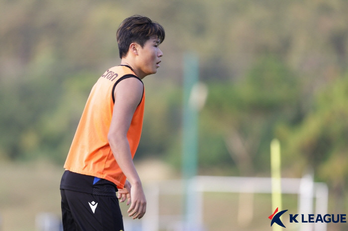 전북 현대, 유망 수비수 최우진 영입 소식에 관심 집중