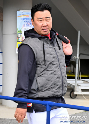 [포토] 이범호 감독, 오늘 연습경기 합니다