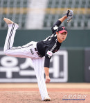 154km 신인 마무리가 2아웃잡고 갑자기 2볼넷. 염갈량은 오히려 칭찬 