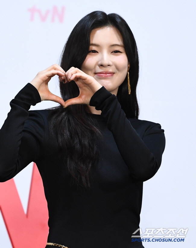 이선빈-이광수, 8년째 행복한 연애 속에 여전한 아름다움 