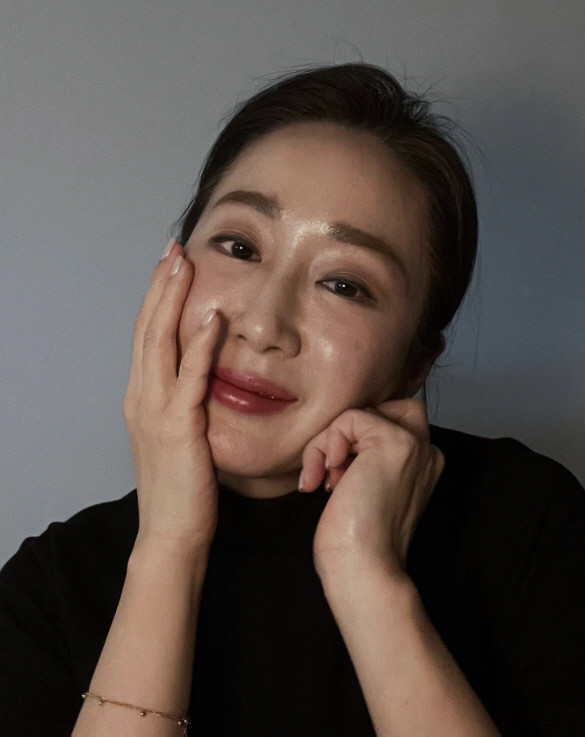 김경화, 학교 급식 불만 표현 후 사과 고개 숙여 사과드립니다