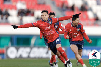 '국대 클라스' 이동경 결승골! 김천, 강원에 1-0 승리 '5경기 무패+2위 점프!'[현장리뷰]