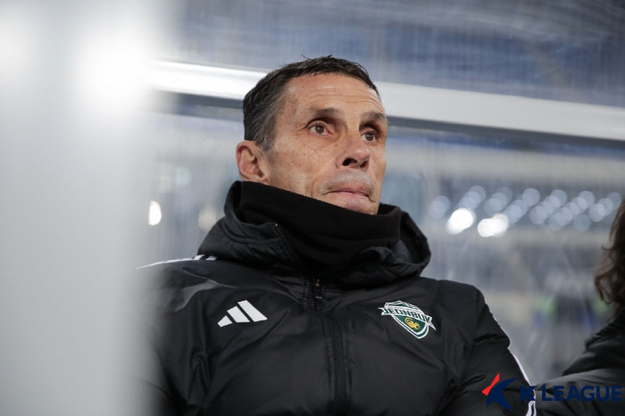 전북 현대, 전투적인 경기 속 콤파뇨의 결승골로 안양에 1-0 승리