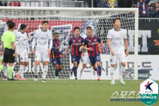 이현용의 기적 극장골,마침내 첫승! 수원FC,김천 상무에 3대2감격승![K리그1 현장 리뷰]