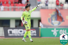 [현장리뷰]'유강현 속죄 생일포' 김천 상무 새 역사 '창단 첫' 울산 HD 제압, 2-0 승리 '연패 탈출→3위 점프'