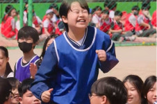 초딩가수 황민호, 인생 첫 운동회→전교생 앞에서 끼&흥 폭발..왜 이렇게 부끄럽죠(슈돌)