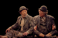 신구·박근형 연극 고도를 기다리며 압도적 연기의 향연..전국투어 돌입