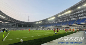 [포토] 동아시안컵 한-중 매치 관중석 텅 빈 용인미르스타디움