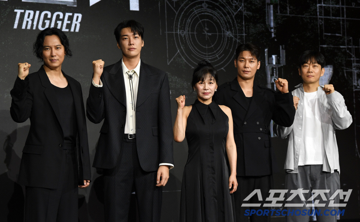 김남길, 트리거 인터뷰에서 총기 액션, 현실의 고통 담긴 것 발언, 관객들에 경각심 전해 현실성 더하다.