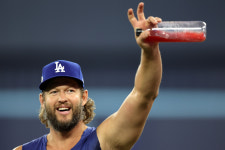 아무리 커쇼라도 한 번은 등판하겠지만, 상황이 글쎄 로버츠, 아주 제한적인 건 누구와 마찬가지