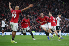 91분 동점골 실점→94분 결승골 OT 극장 개봉…맨유, 노룩 어시스트 카세미로 1골 1도움 원맨쇼+세슈코 환상골로 풀럼 3-2 격파, 미친... 