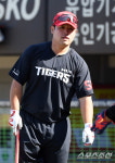 [포토] 박상준, 1군 주전 노린다