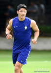 [오피셜]韓 축구 악재! 황희찬, EPL 잔류 도전 진전 없나...울버햄튼, 'HWANG 포함' 시즌 종료 잔류 선수 명단 발표