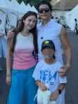 박준형승무원 아내, 딸과 god 1만일 현장 출동..세 식구의 '하늘색' 나들이
