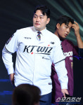 [포토] KT 지명된 최지만, 한국 야구 새 도전