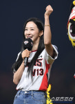 [포토] 김다솜, KIA의 승리를 기원합니다