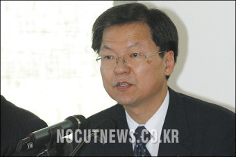 與 ,'저질' 대정부질문 개선해야