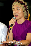 DJ라기엔 쑥스러운 강산에, 첫 라디오 프로그램 DJ